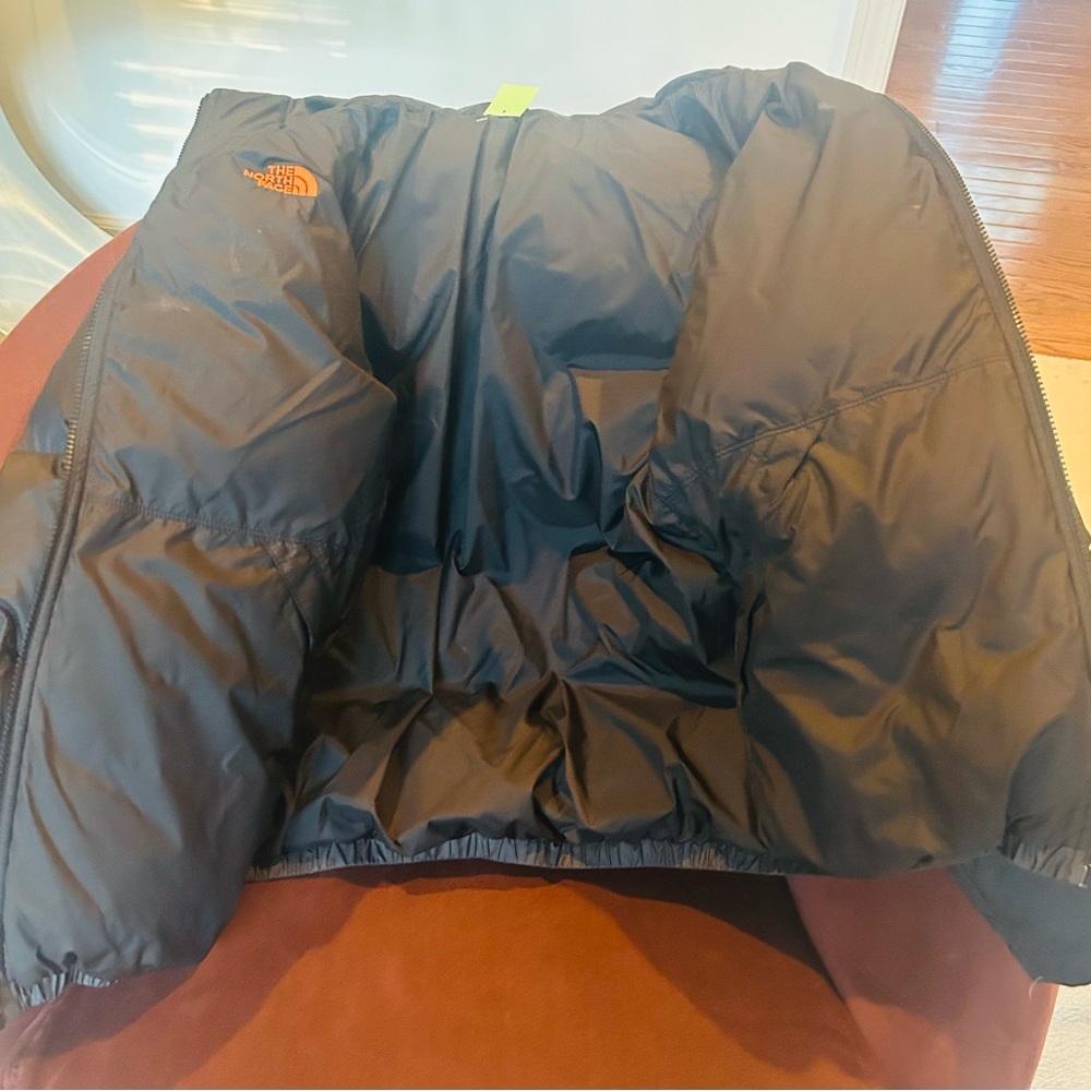 The North Face Black and Gray Insulated Jacket - Picture 3 of 3